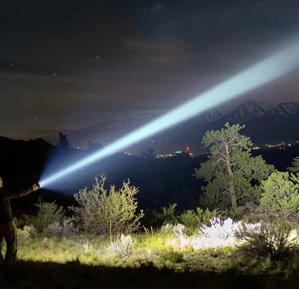 🔥 MÁS QUE UNA LINTERNA… TU KIT DE SUPERVIVENCIA 10 EN 1 + BRINDE